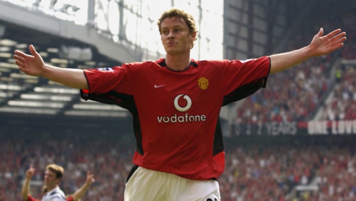 ole-gunnar-solskjaer-of-manchester-united-celebrates-5c75297566eb373f35000001.jpg