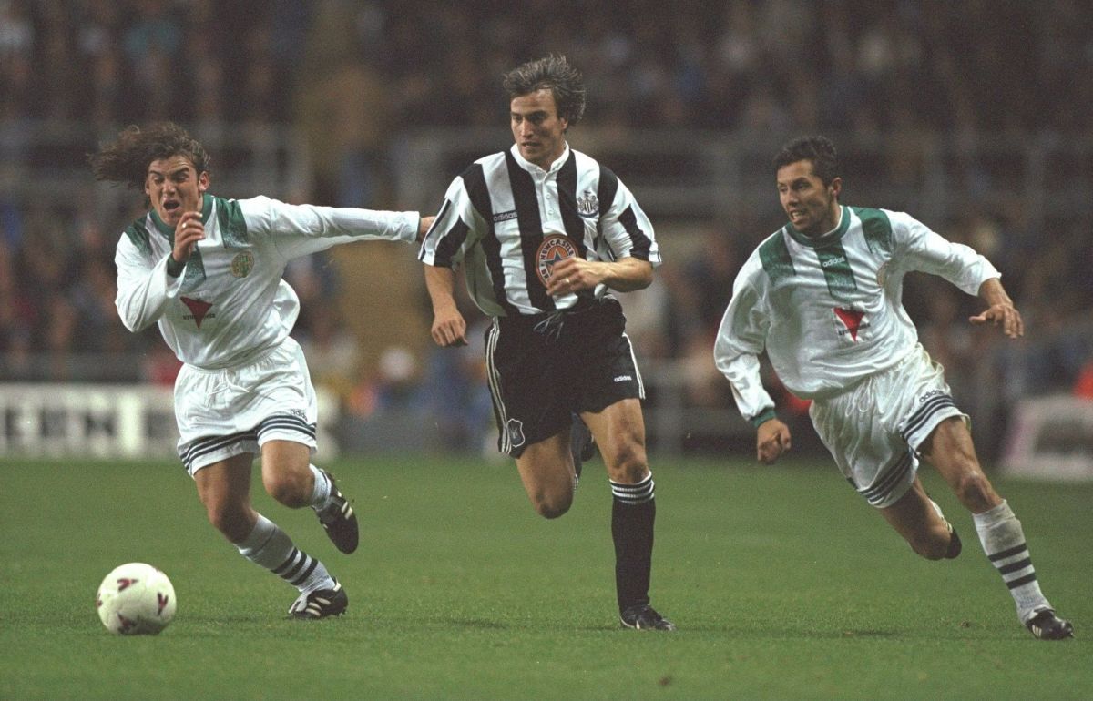 david-ginola-in-action-5d2323114d73419b6a00000e.jpg