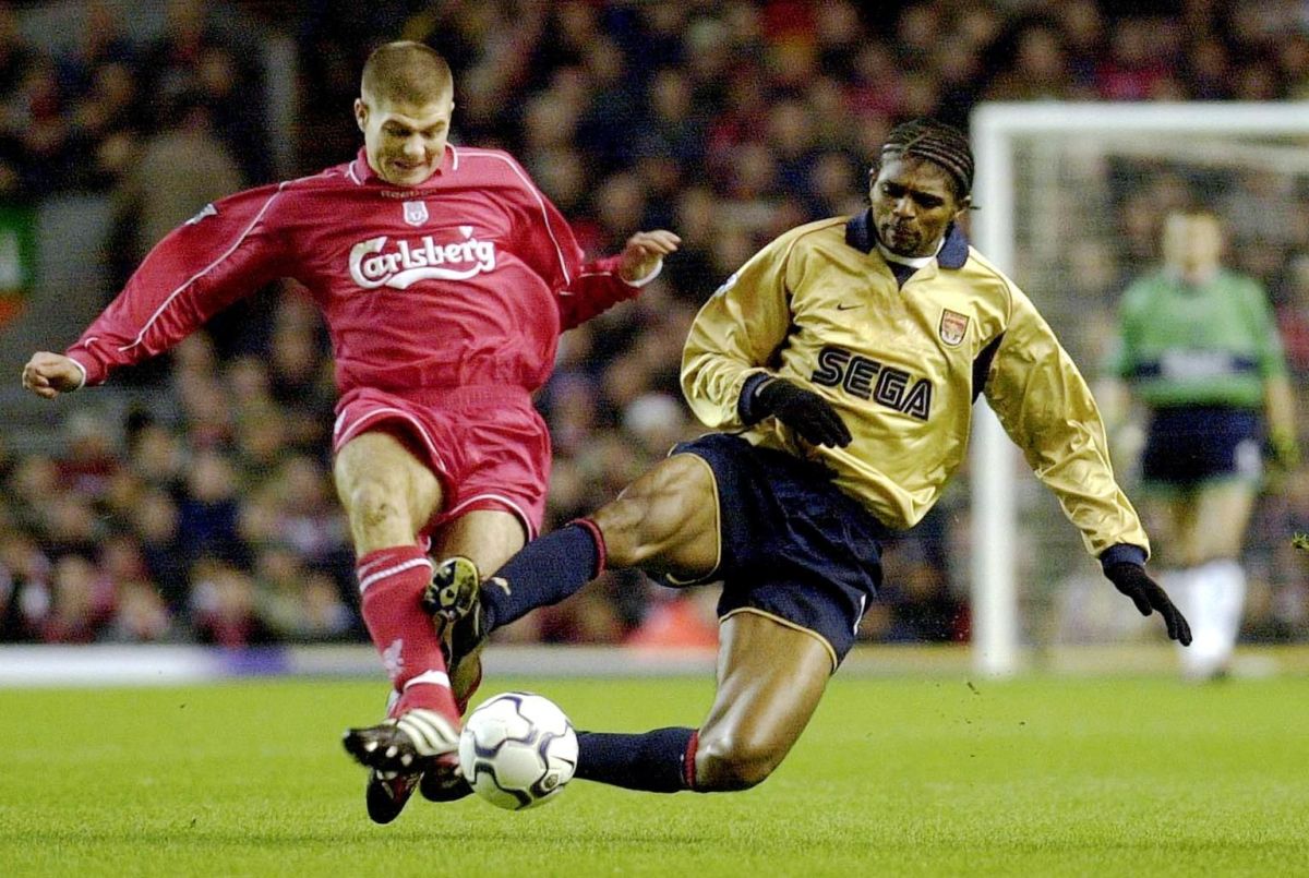 arsenal-s-kanu-r-tackles-liverpool-s-steven-gerr-5d7a3ca3b0f0b6f48d000002.jpg