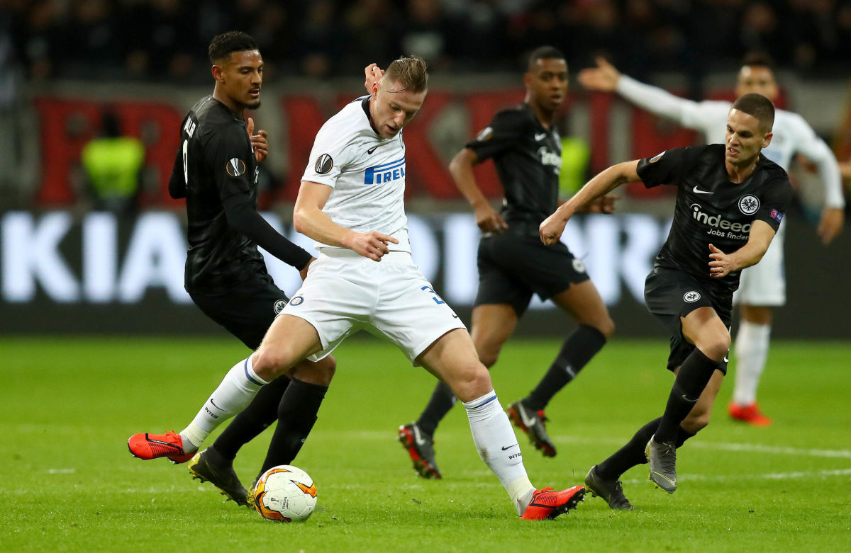 eintracht-frankfurt-v-fc-internazionale-uefa-europa-league-round-of-16-first-leg-5c99059f4cd3f7ccbb000009.jpg