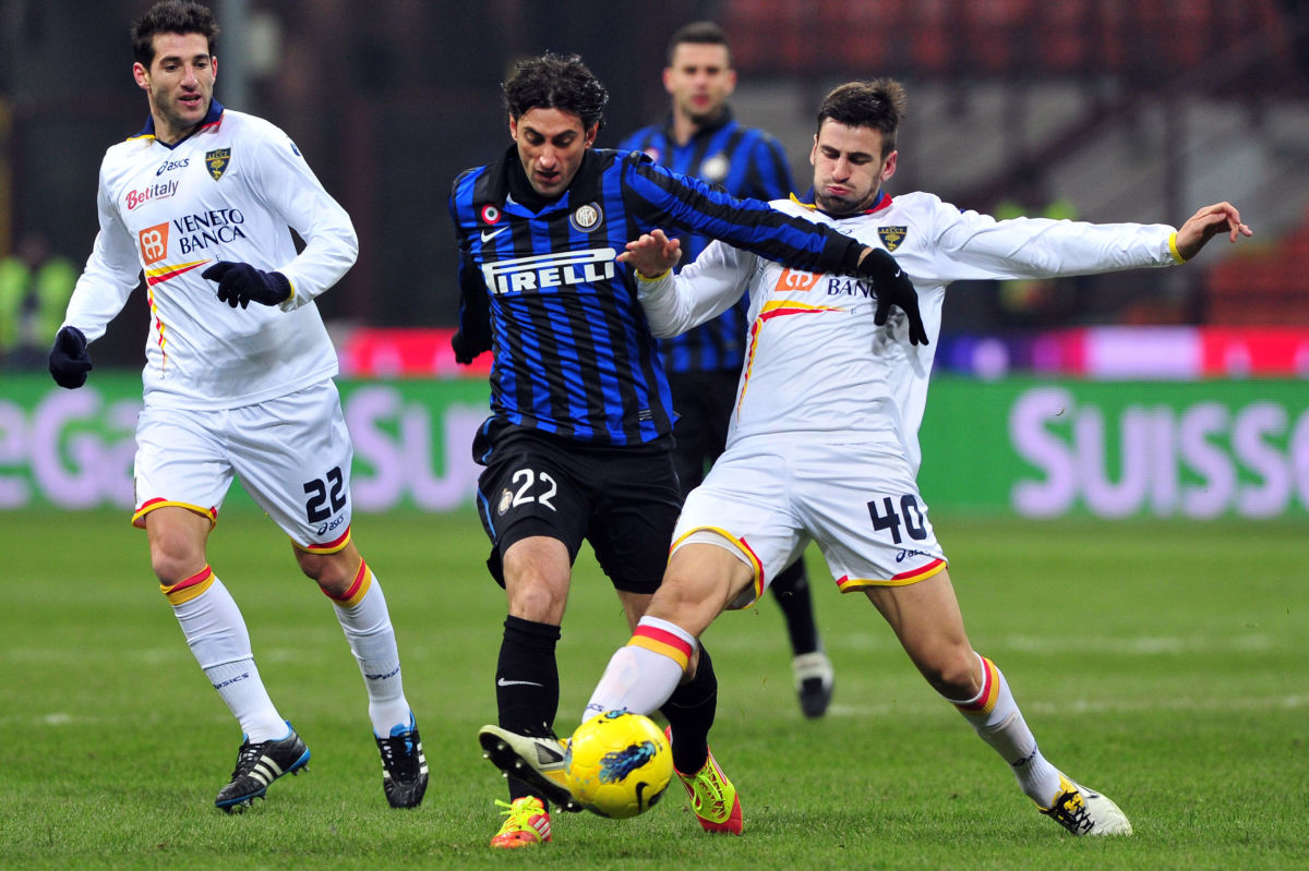 inter-milan-s-argentine-forward-milito-f-5d5ff240ac9844355d000001.jpg