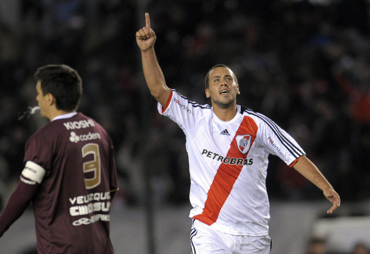 river-plate-v-ca-lanus-copa-nissan-sudamericana-2009-5d4a0f059a8c25b42f000001.jpg