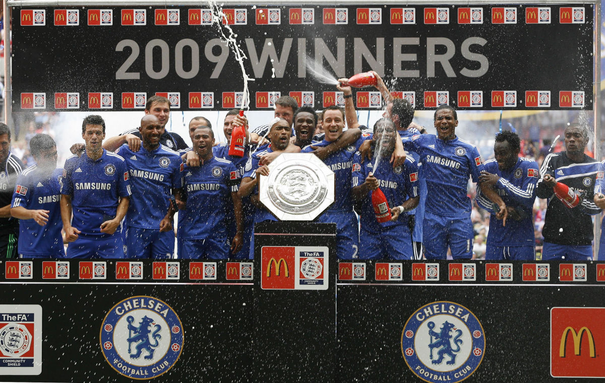 chelsea-celebrate-winning-the-community-5d517849153d840848000001.jpg