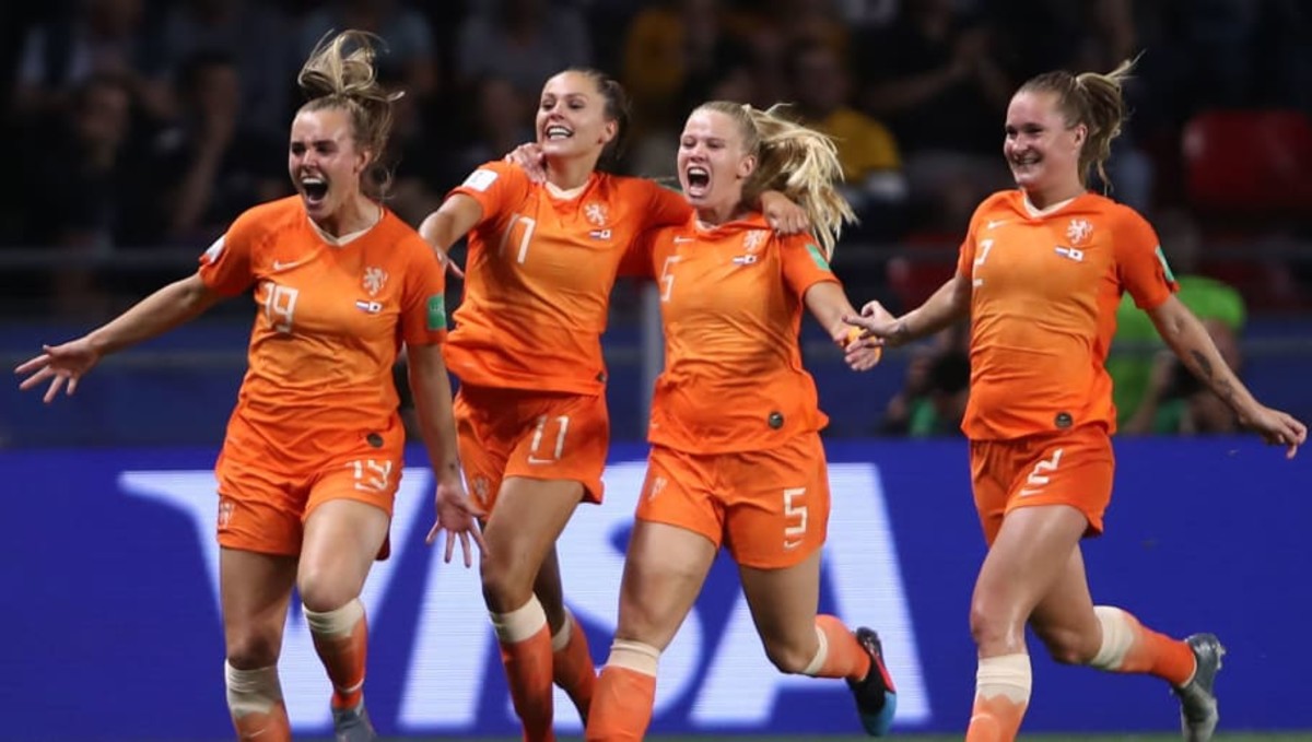 netherlands-v-japan-round-of-16-2019-fifa-women-s-world-cup-france-5d14ae2a7adc501d24000004.jpg