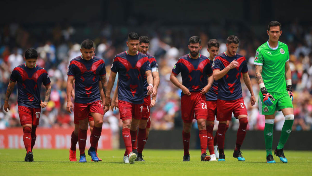 Dirigir Entender mal piel El 1x1 de los jugadores de Chivas en su derrota ante Pumas - Sports  Illustrated