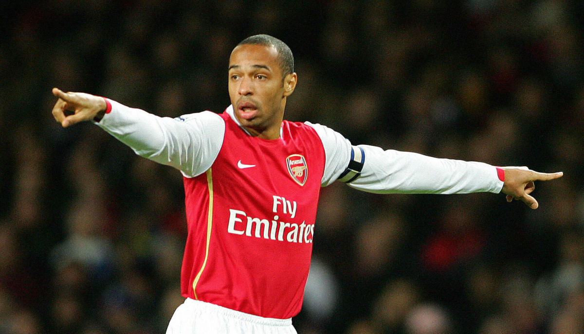 arsenal-s-captain-thierry-henry-gesture-5c68562479794022f4000007.jpg