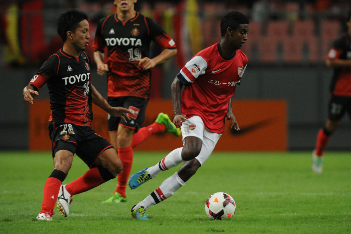 nagoya-grampus-v-arsenal-5cb0ed4e10a1560de0000003.jpg