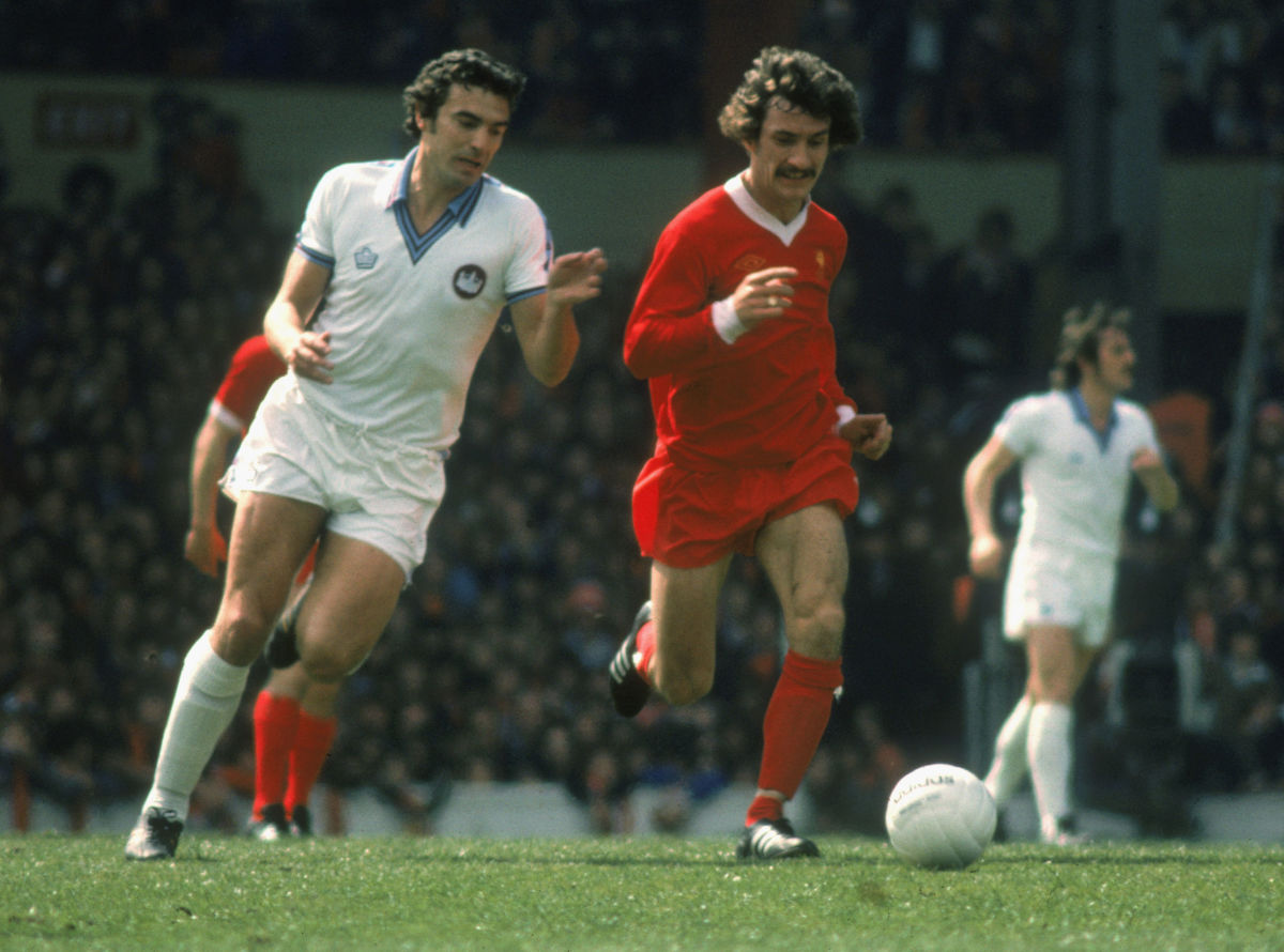 terry-mcdermott-of-liverpool-and-trevor-brooking-of-west-ham-united-5cc6e9a1a7b60189c1000001.jpg
