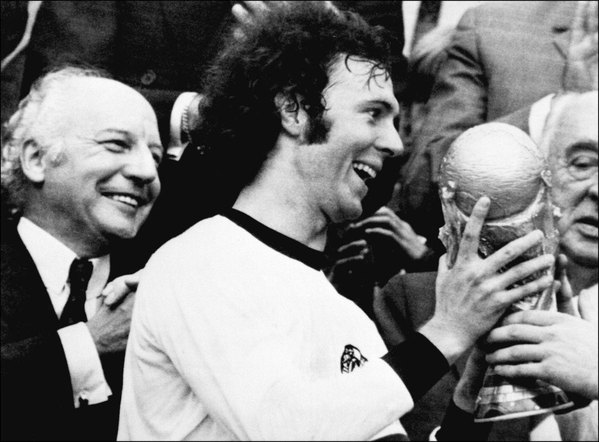 WORLD CUP-1974-BECKENBAUER