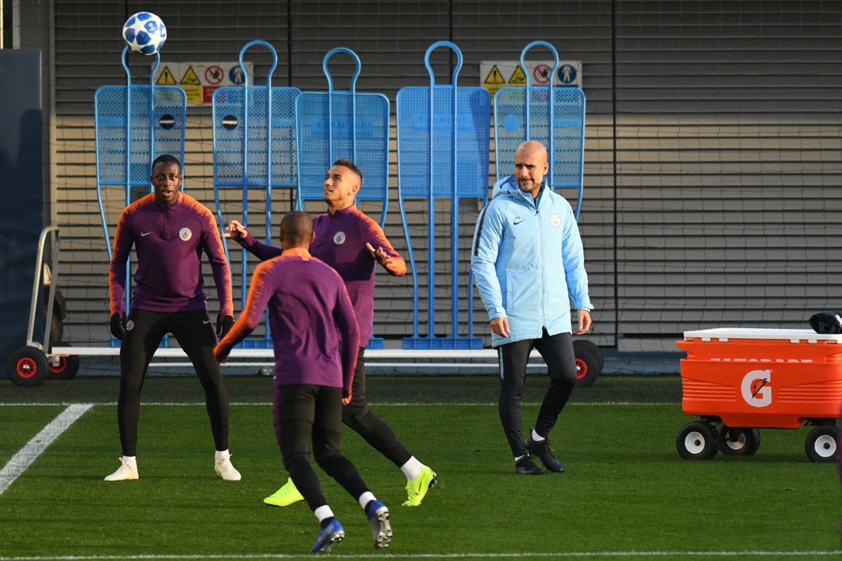 fbl-eur-c1-man-city-training-5bf67901af553a1575000001.jpg