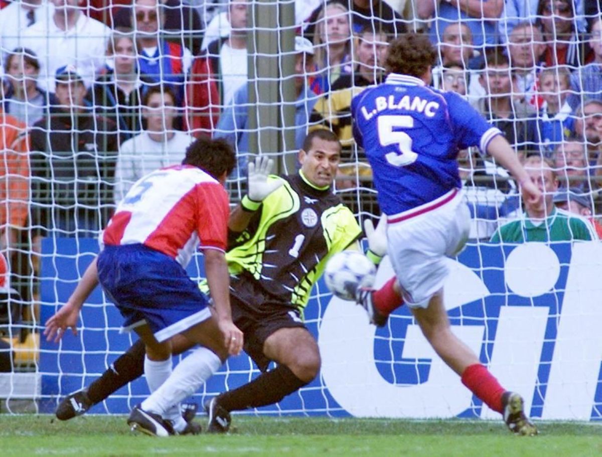 french-defender-laurent-blanc-scores-as-5afdfdd6f7b09d5b6a000003.jpg
