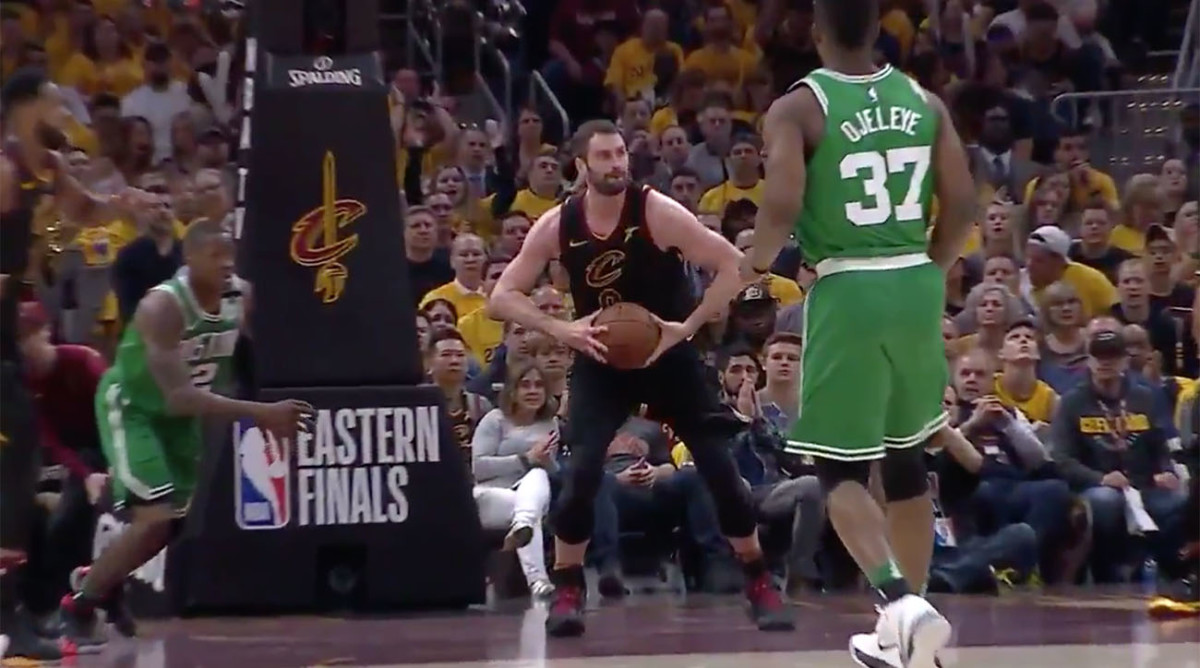 kevin-love-outlet-pass-to-lebron-james.jpg