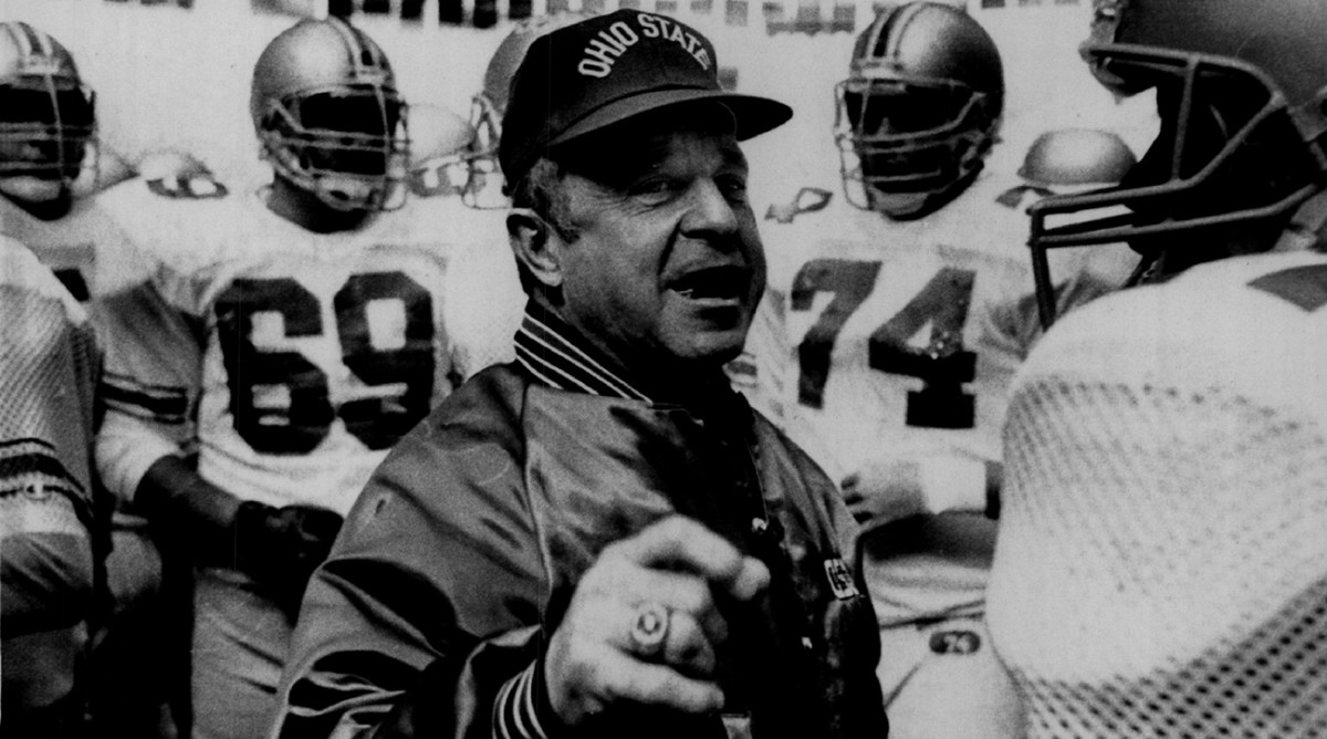 Earle Bruce Former Ohio State football coach dies at 87 Sports