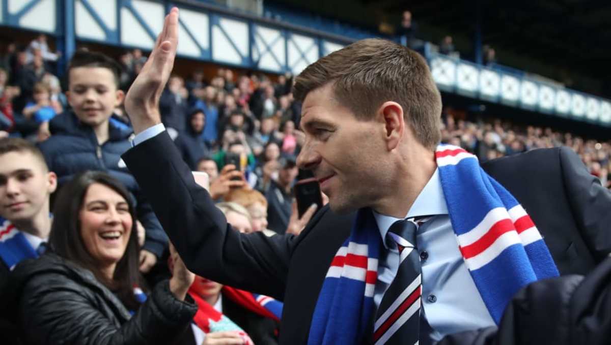 steven-gerrard-is-unveiled-as-the-new-manager-at-rangers-5b15400d347a027048000004.jpg