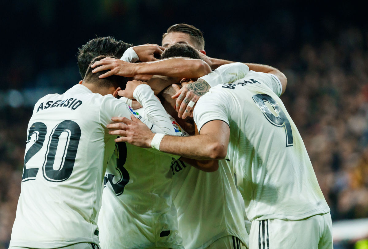 real-madrid-v-valencia-cf-la-liga-5c0b9d5289ae14736c000003.jpg
