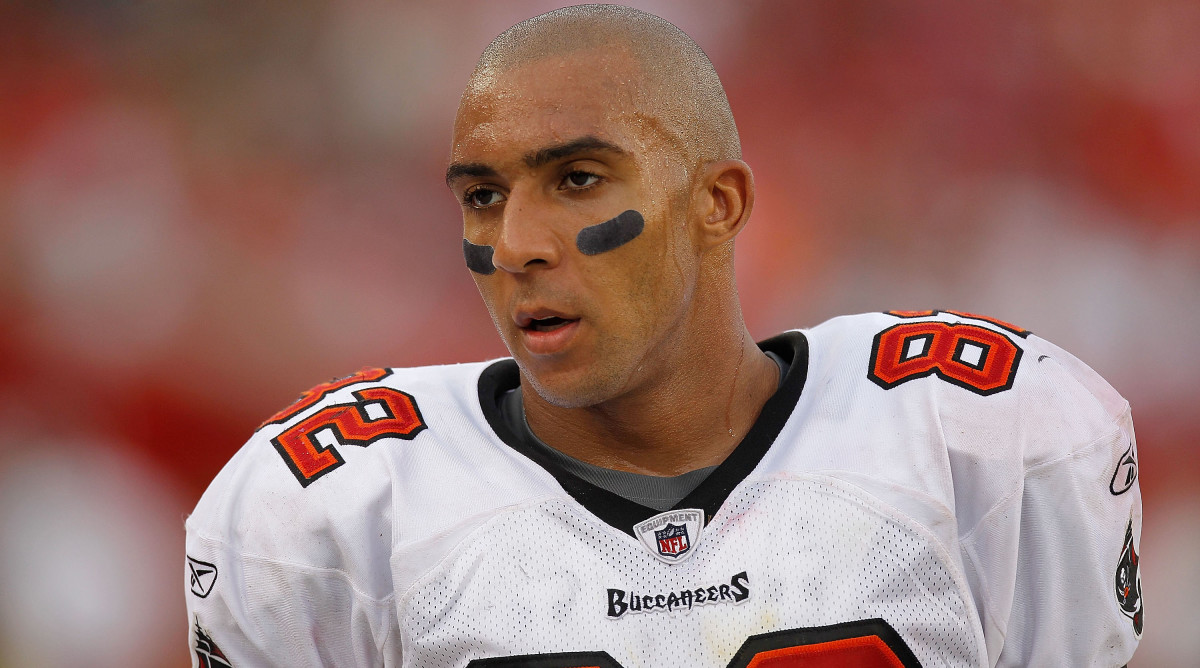 Kellen Winslow Jr. charged with raping teenager in 2003.