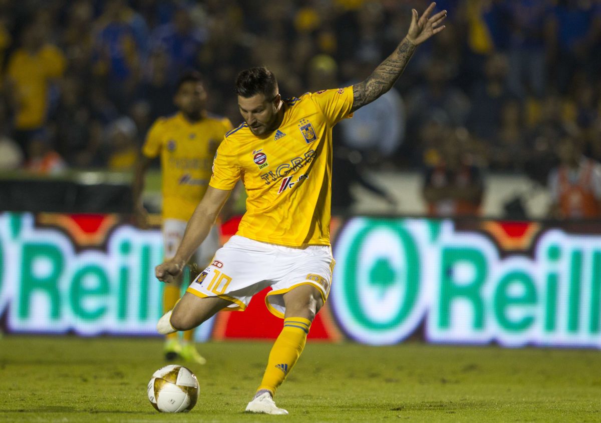 fbl-mex-tigres-pumas-5c00c6b6079c3a675c000001.jpg