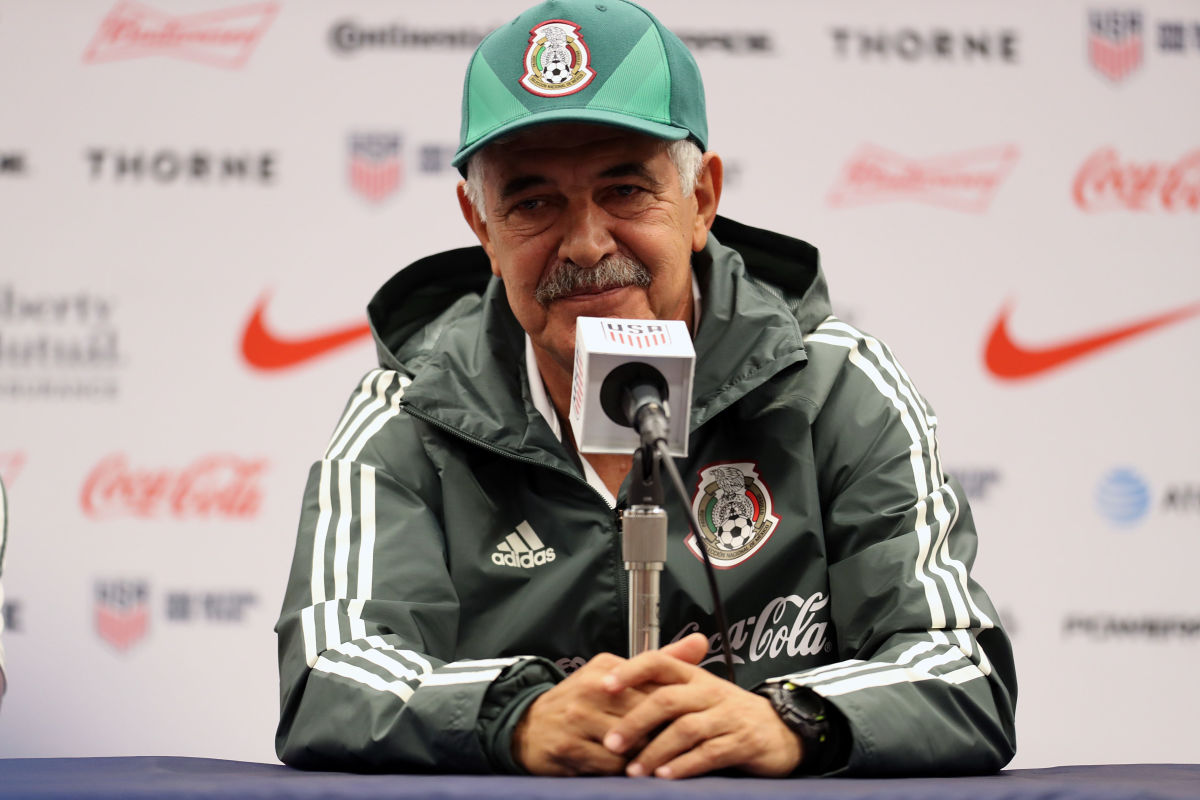 mexico-training-and-press-conference-5b9801baed5907d65d000001.jpg