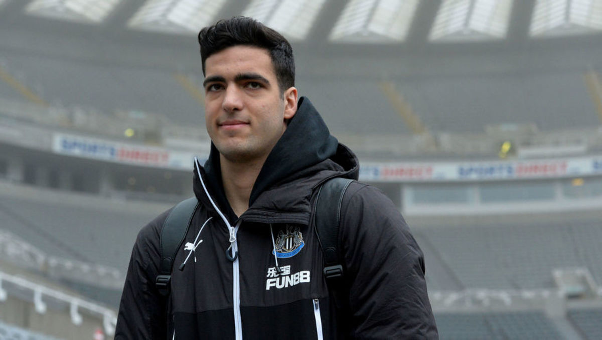 Rafa Benitez Reveals Why Midfield Star Has Struggled for Game Time at