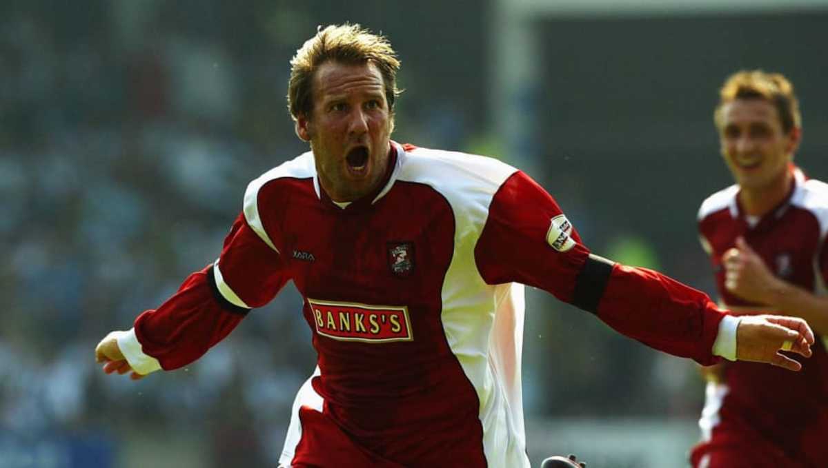 paul-merson-of-walsall-celebrates-after-scoring-his-second-goal-of-the-match-5b9242fb477d86433600000e.jpg