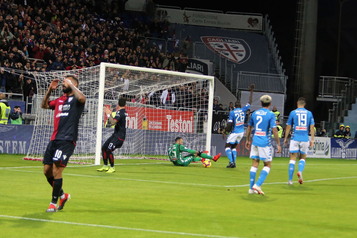 cagliari-v-ssc-napoli-serie-a-5c16ac4a8c45405dd7000001.jpg
