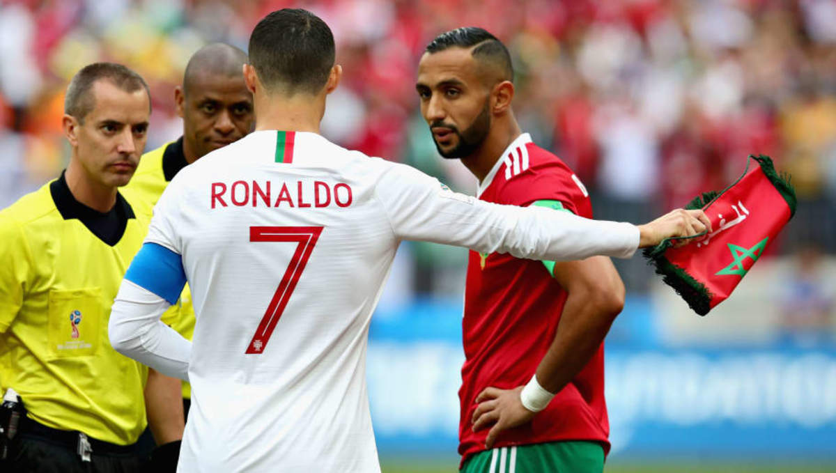 INSÓLITO árbitro le pidió la camiseta a Cristiano Ronaldo después del Portugal-Marruecos - Sports Illustrated