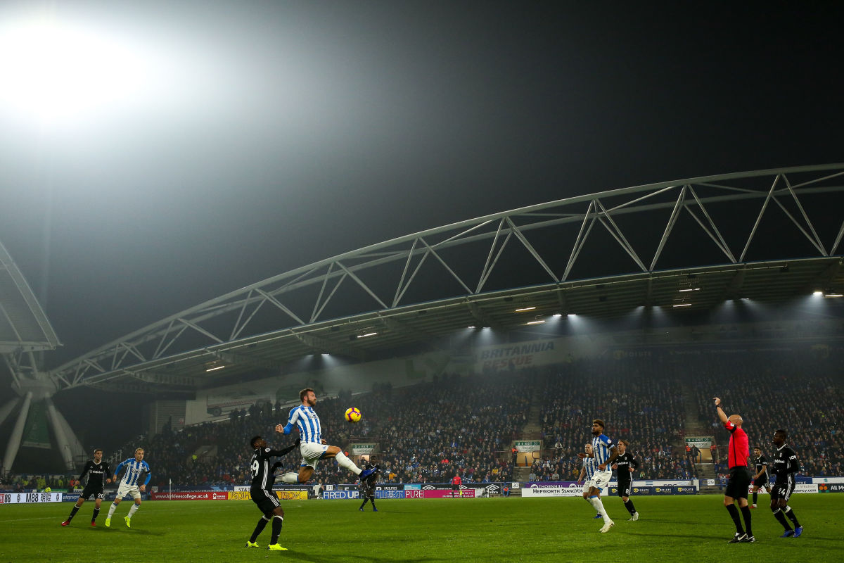 huddersfield-town-v-fulham-fc-premier-league-5be59d9c244b741ff0000001.jpg