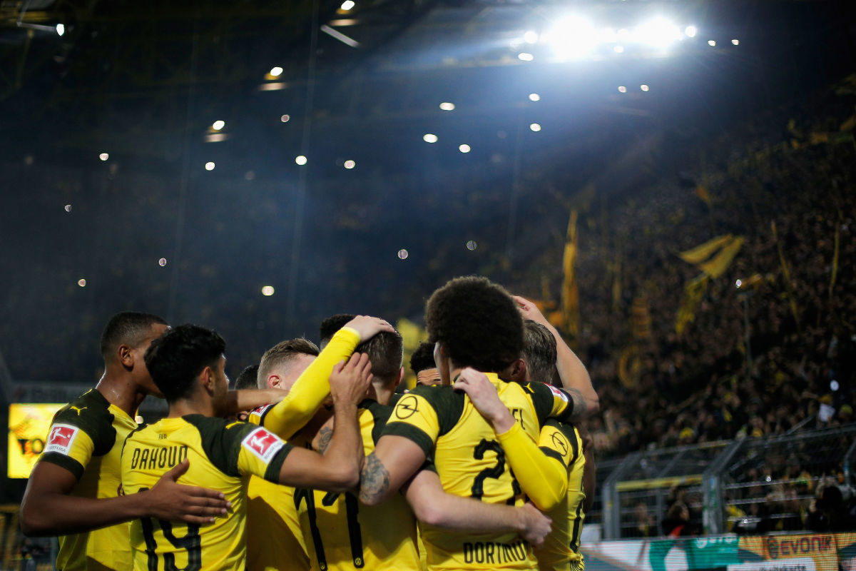 borussia-dortmund-v-fc-bayern-muenchen-bundesliga-5bf588d991215d7512000001.jpg