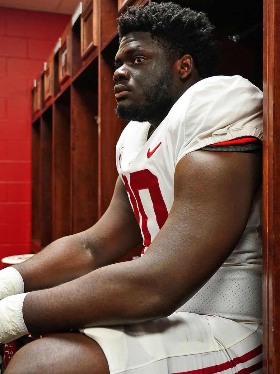 alabama-spring-football-behind-the-scenes-locker-room-1.jpg