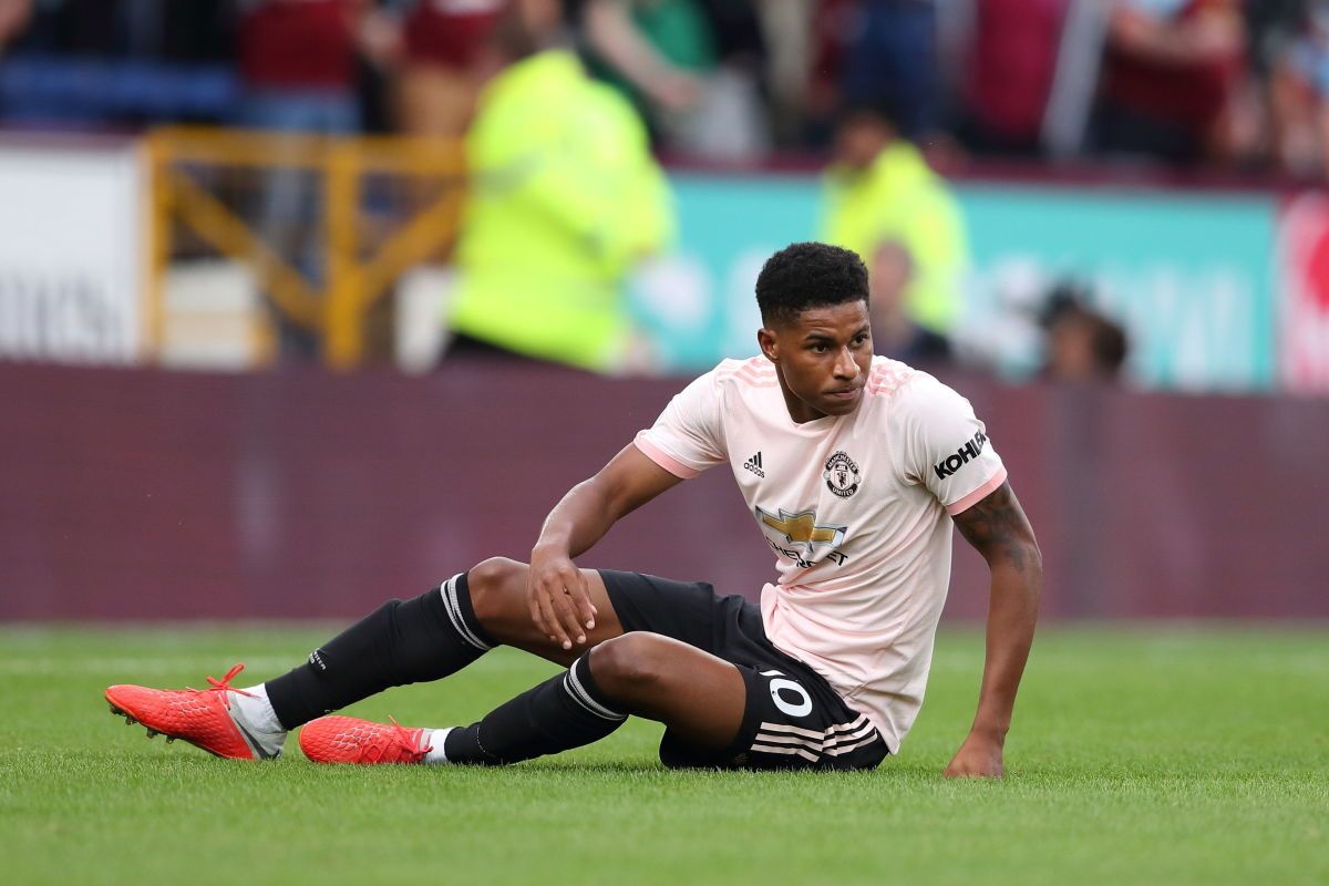 burnley-fc-v-manchester-united-premier-league-5ba2315ae943ec2182000002.jpg