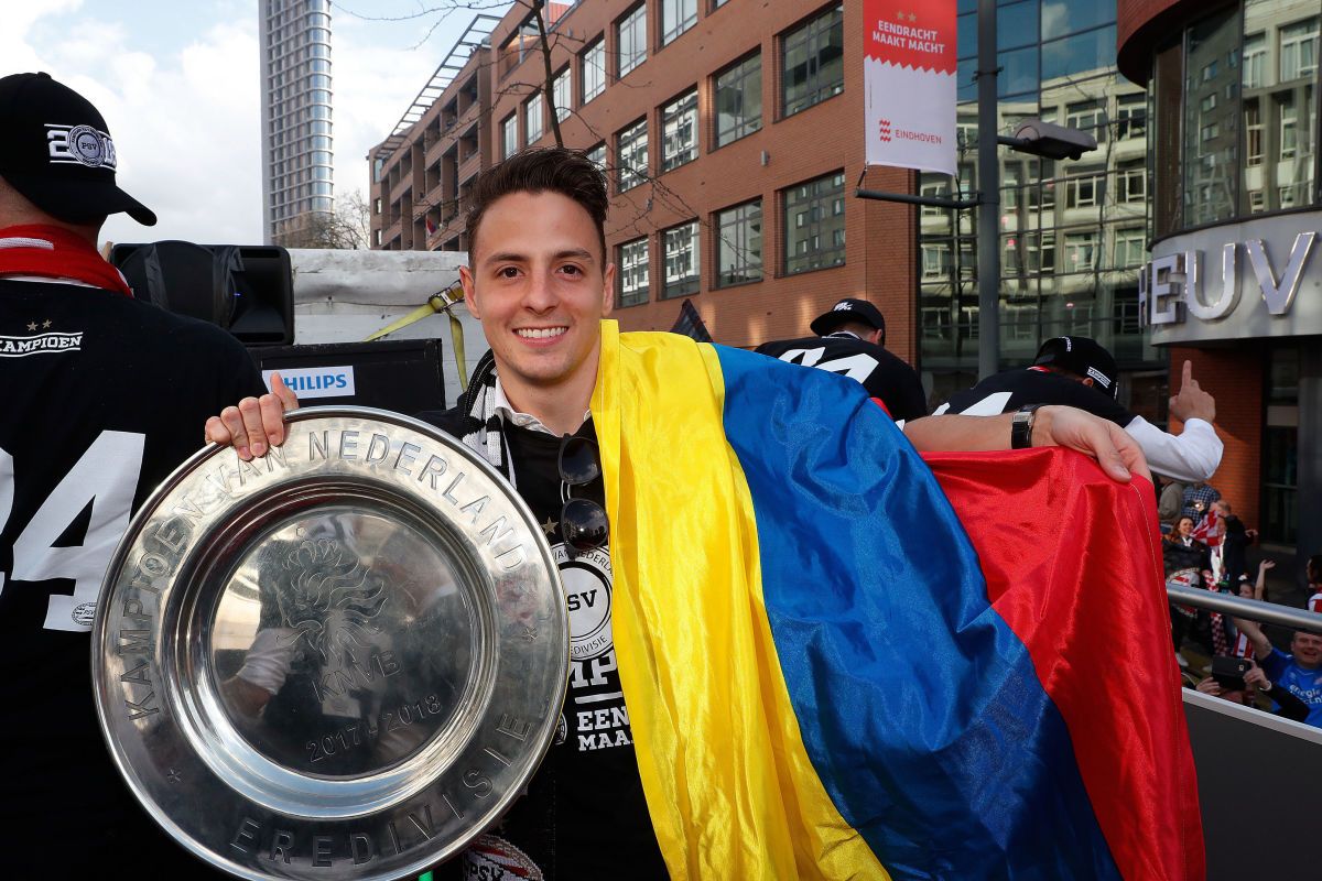 psv-champions-parade-5b5c5e623467ac311e000013.jpg