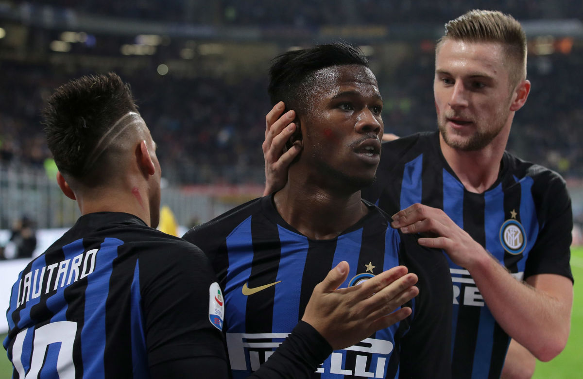 fc-internazionale-v-frosinone-calcio-serie-a-5bfa6c086b6cd25d1f000001.jpg