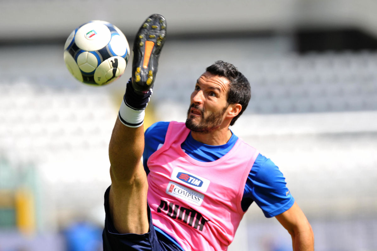 italy-s-national-football-team-player-gi-5b3cacc1347a0224ce000002.jpg