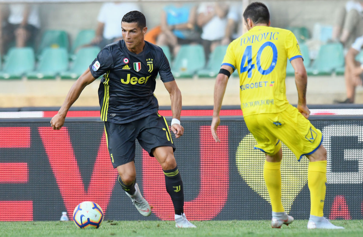 chievo-verona-v-juventus-serie-a-5b798c3c9d338cc2ba000001.jpg