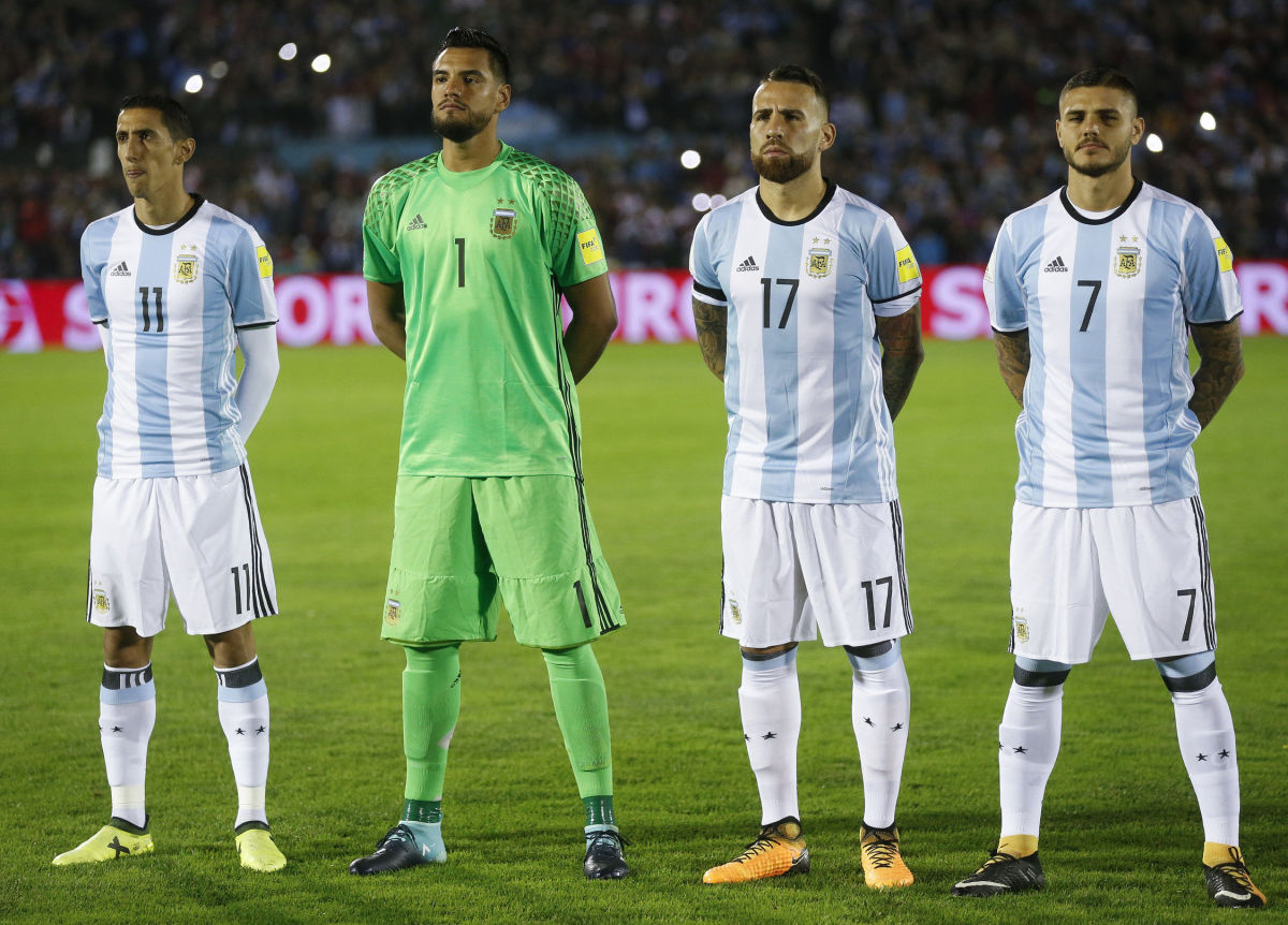 uruguay-v-argentina-fifa-2018-world-cup-qualifiers-5bf6b4ec65b6acb0eb000001.jpg