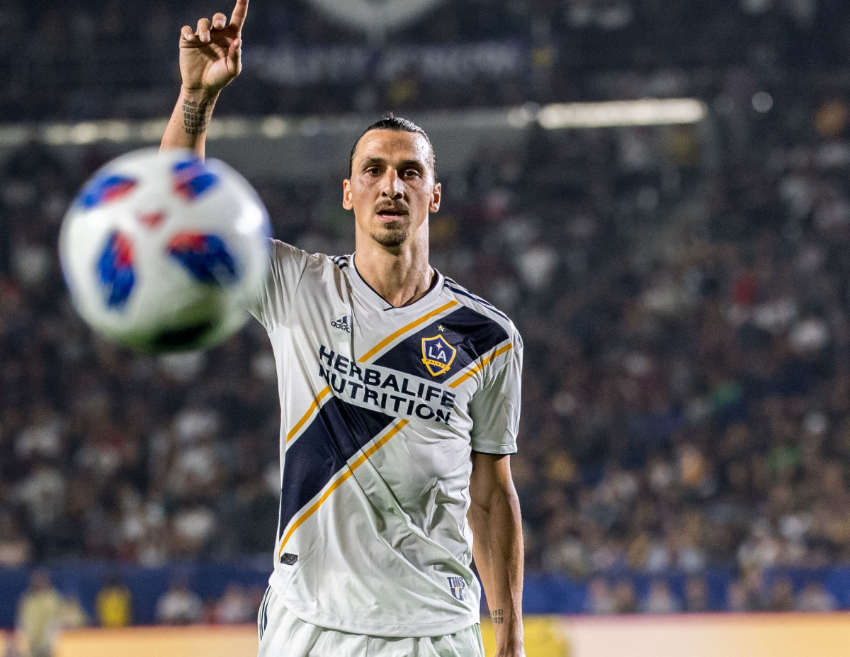 mls-soccer-los-angeles-galaxy-v-los-angeles-fc-5b811a7bf3e9161bed000015.jpg