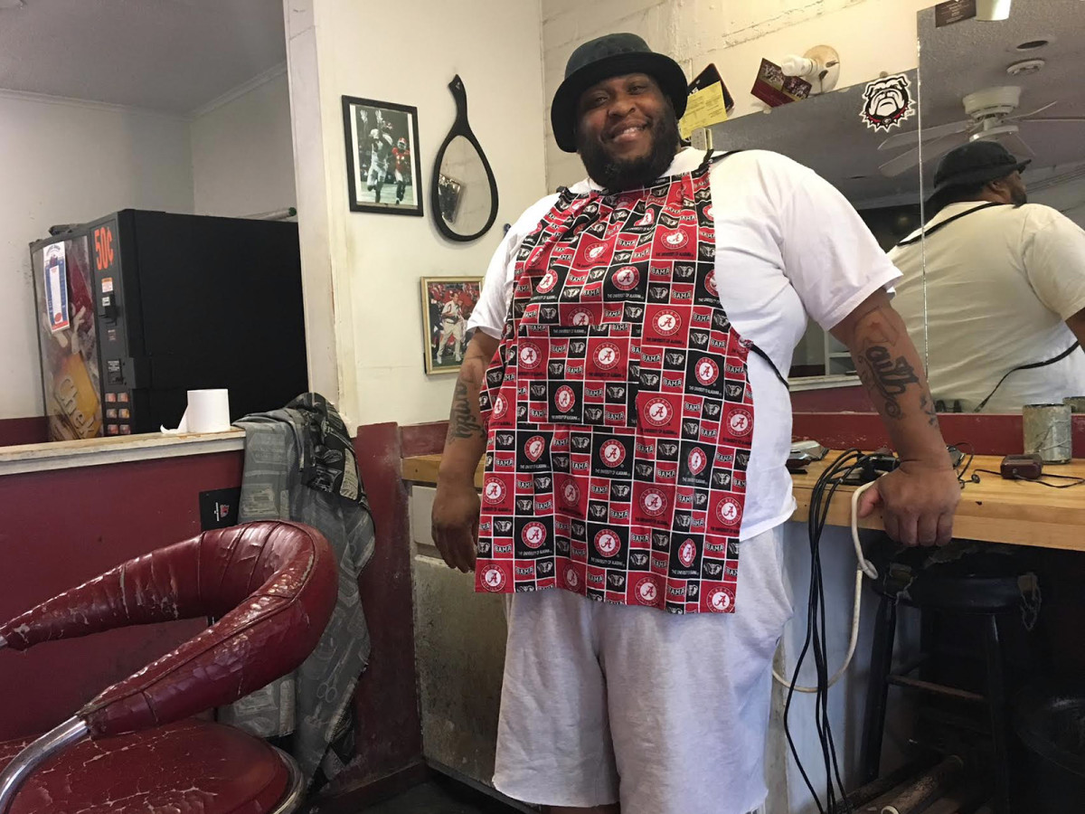 vincent-sanders-barbershop-apron.jpg