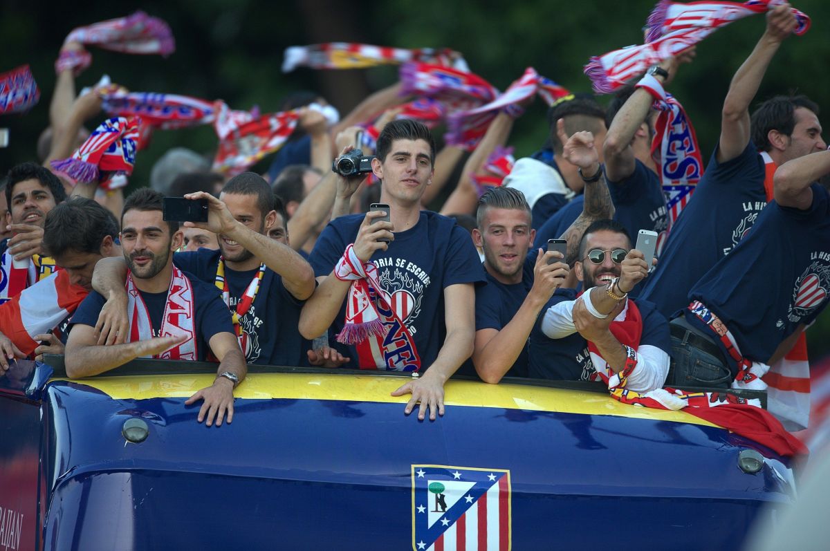 fbl-esp-liga-atletico-parade-5b16c4c77134f608be000025.jpg