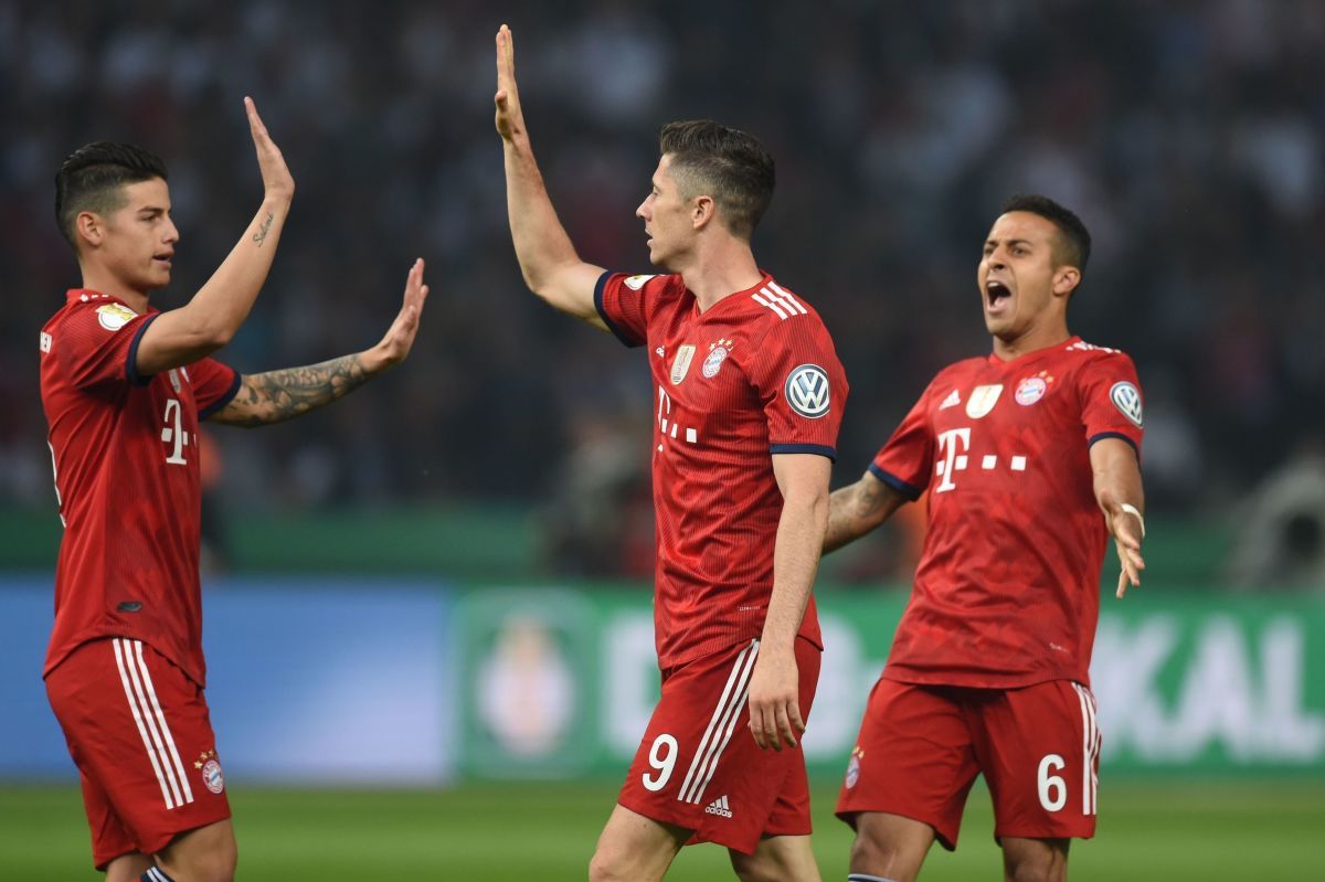 fbl-ger-cup-bayern-munich-frankfurt-5b5adac47134f65751000022.jpg