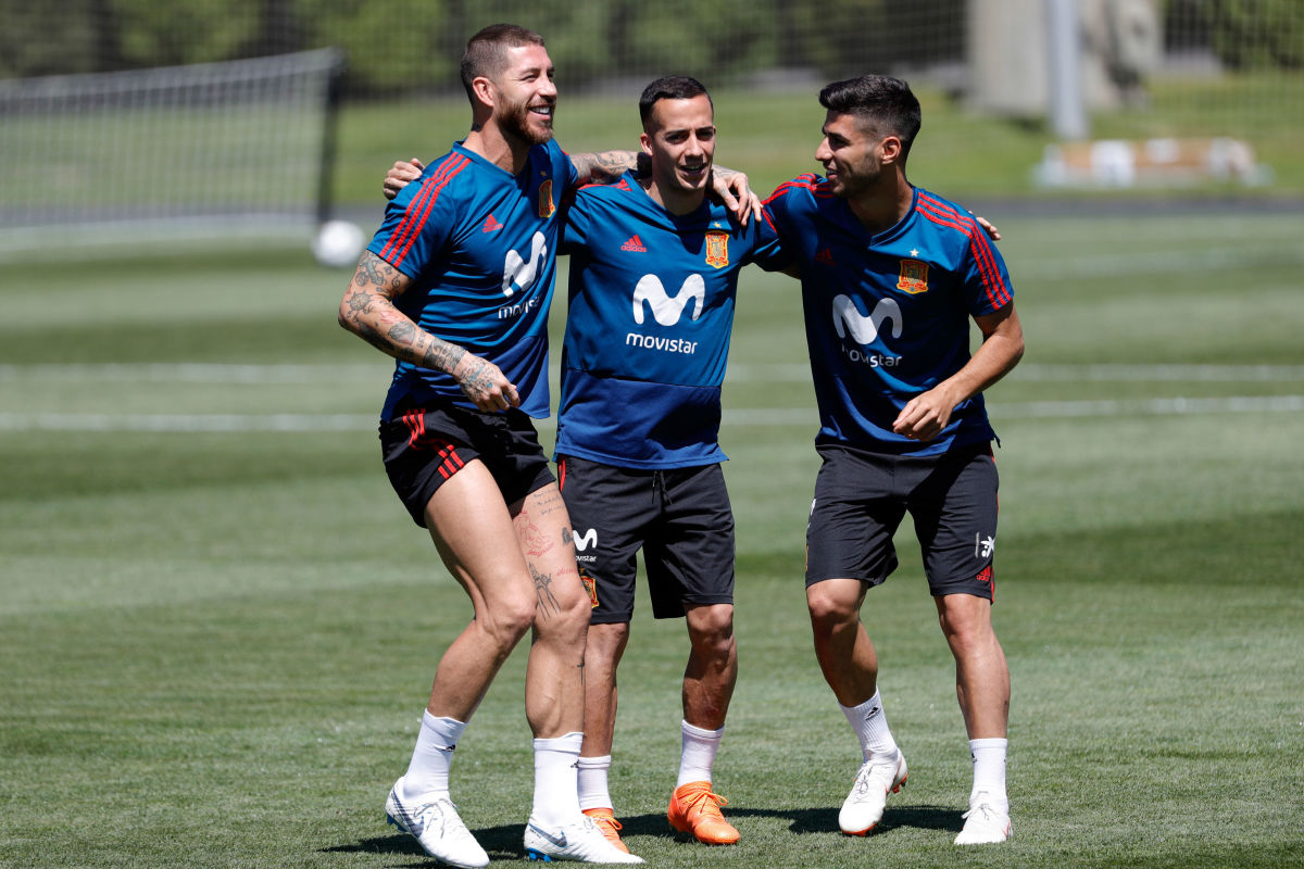 spain-training-session-5b38e1953467acbf45000005.jpg