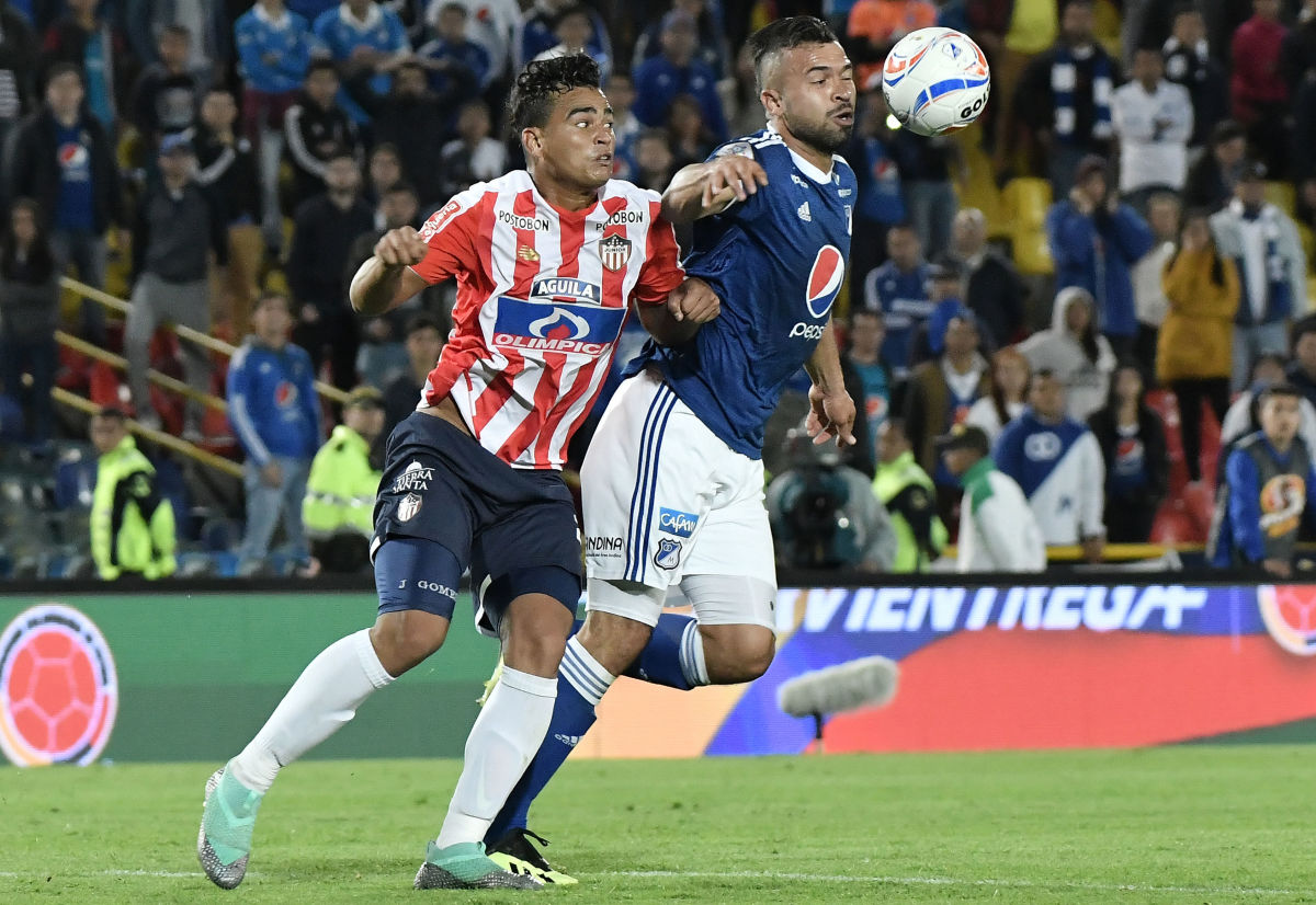 millonarios-v-junior-liga-aguila-2018-5bfc9cba14d2149ade00001c.jpg