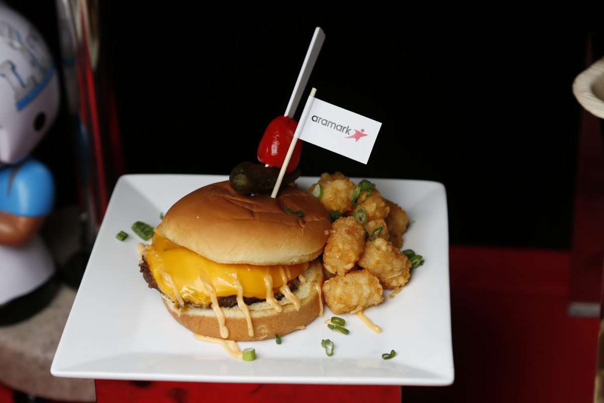 612 Burger w Tots.JPG