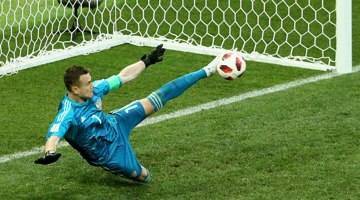 russia-spain-pks-akinfeev-world-cup.jpg