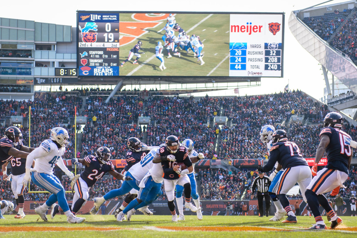 mmqb-10-bears-trubisky-low-angle.jpg