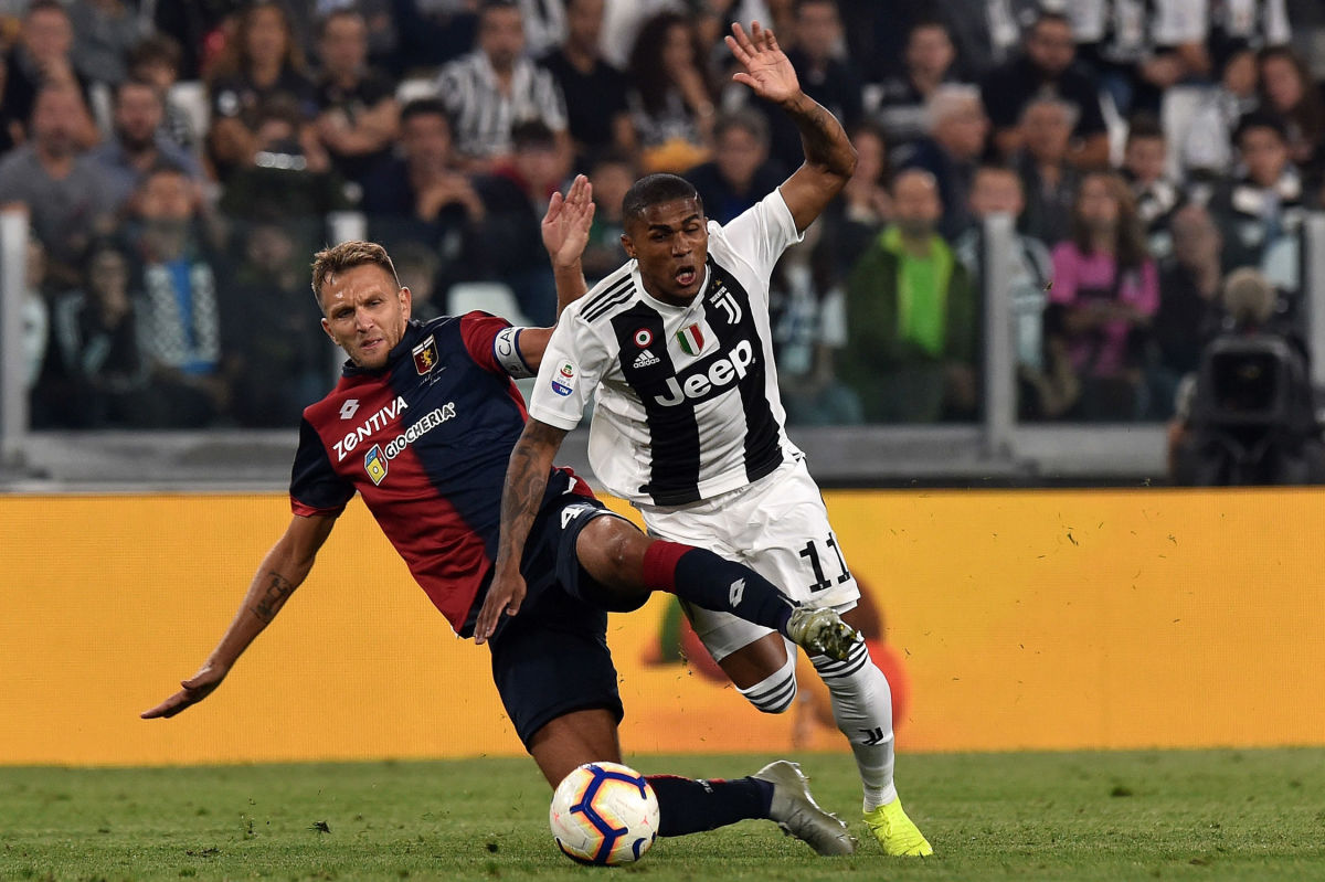 juventus-v-genoa-cfc-serie-a-5be43fc3b47f3d6cb4000001.jpg