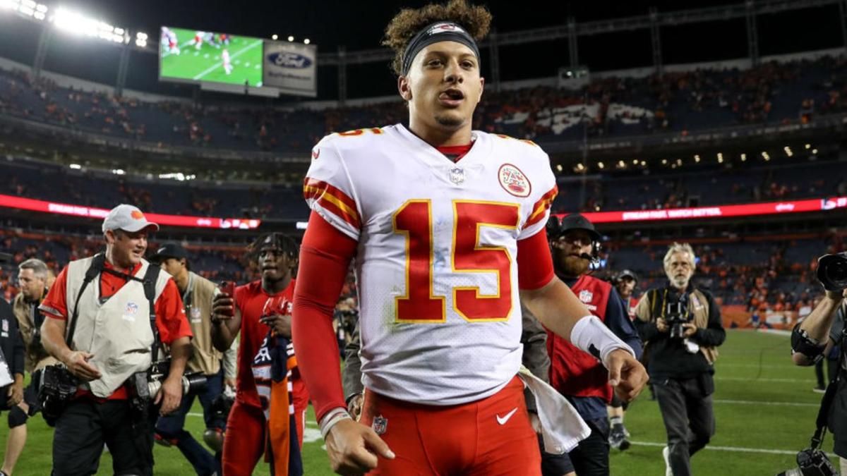 Patrick Mahomes Chiefs QB Is Outperforming Every Player In NFL Sports Illustrated