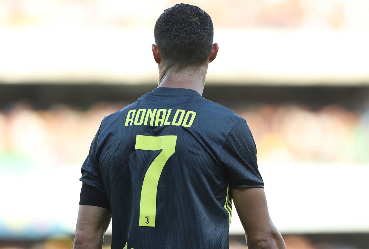 chievo-verona-v-juventus-serie-a-5b785a43bff1788e6000000b.jpg