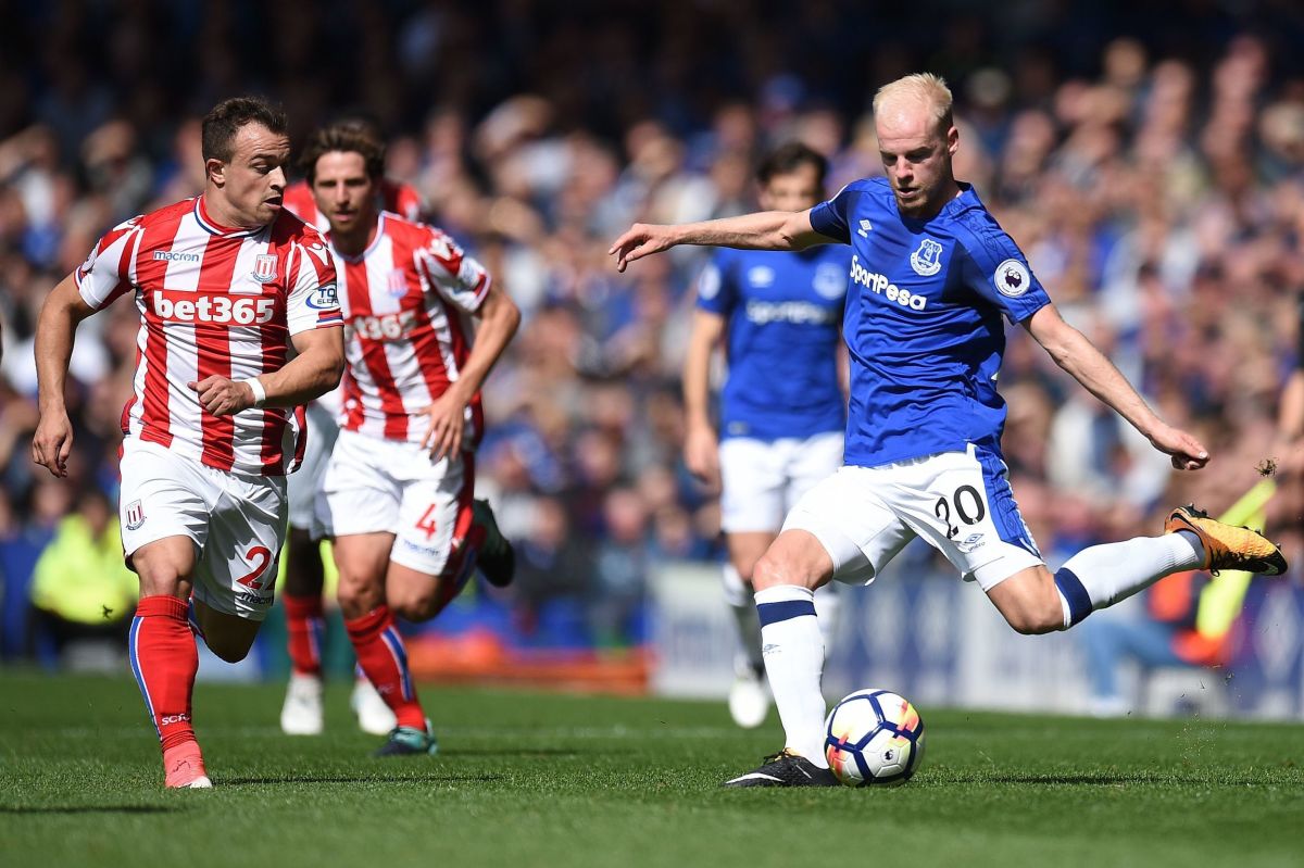 fbl-eng-pr-everton-stoke-5b0d34bb7134f6a5bf00000d.jpg