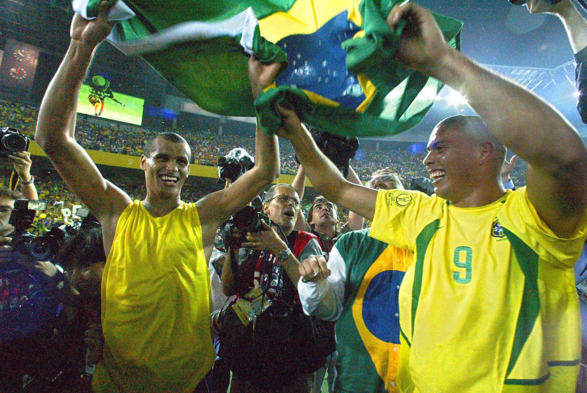 brazil-s-forward-ronaldo-r-and-midfielder-rivald-5b06cb627134f666a0000003.jpg