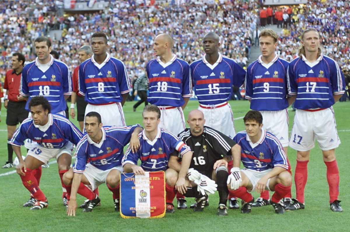 cup-fr98-bra-fra-french-team-5b06cbbdf7b09d6307000001.jpg